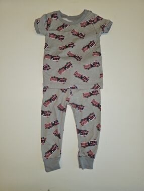 EUC | 18-24M | Old Navy Fire Truck Pajama Set